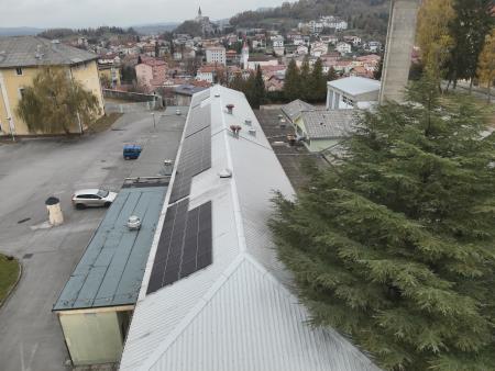 Sončna elektrarna na objektu v Ulici 4. armije 